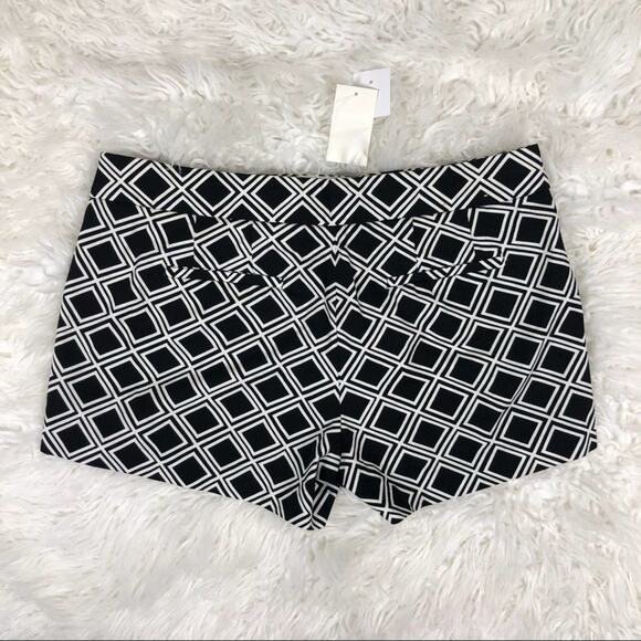 J. Crew NWT Black and White Geometric Print Shorts - Picture 3 of 4